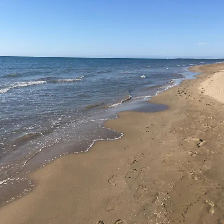 Les Vagues Du Sud Gruissan